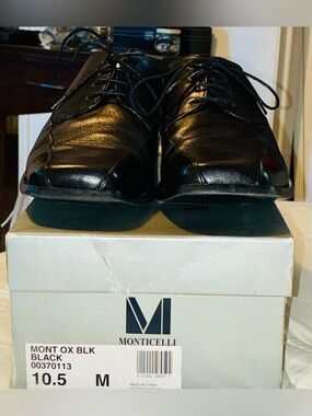 Monticelli Black Leather Lace-Up Oxfords